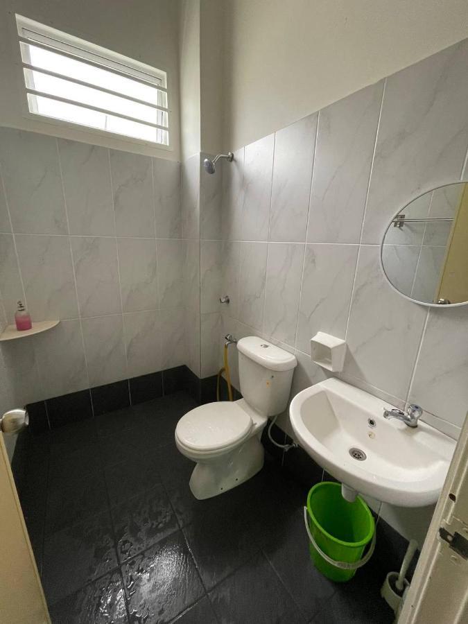 Bungalow Homestay Jasin Perdana Kültér fotó